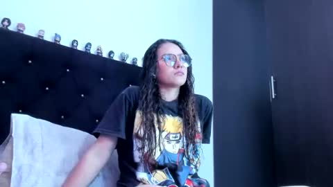 alexandra clauss online show from February 12, 2026, 7:42 pm