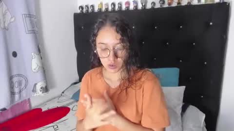 Snapshot of alexandra_clauss chatting on May 20, 2026, 1:12 am alexandra clauss online show from May 20, 2026, 1:12 am