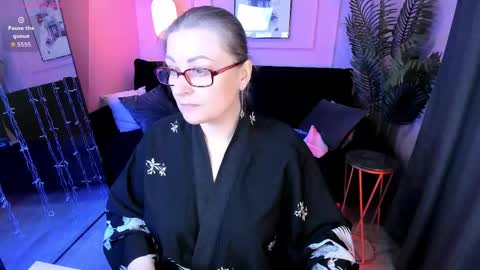 Alexandra online show from April 15, 2026, 8:42 pm