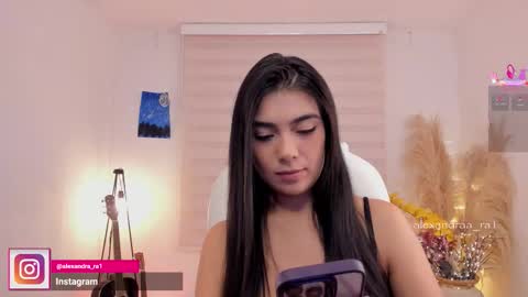 Alexandra Rodriguez online show from December 18, 2025, 10:05 pm