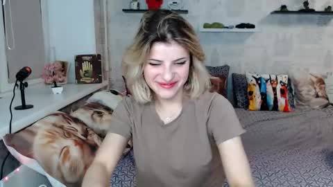Snapshot of alexandraermes chatting on June 21, 2026, 10:12 pm AlexandraErmes online show from June 21, 2026, 10:12 pm