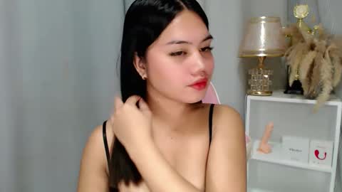 Andrea online show from May 18, 2026, 1:13 am