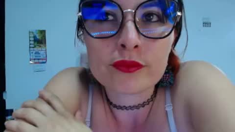 alexandrasaen online show from February 2, 2026, 9:46 pm