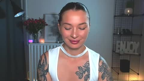 Alex  DONT FORGET GIVE ME THUMBS UP online show from August 5, 2026, 8:44 pm