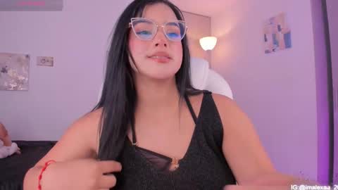 lexandra  online show from September 13, 2025, 8:52 pm