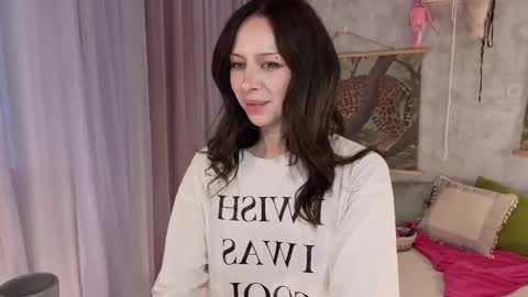 alexbellis online show from September 15, 2025, 12:54 am