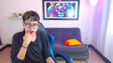 Snapshot of alexcum_18 chatting on June 5, 2026, 2:01 pm alex online show from June 5, 2026, 2:01 pm