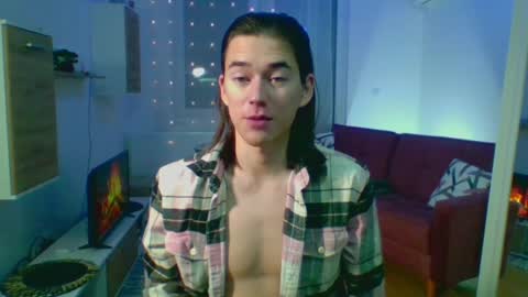 Snapshot of alexdavey chatting on December 18, 2024, 5:42 pm online show from December 18, 2024, 5:42 pm