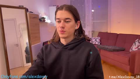 Snapshot of alexdavey chatting on January 8, 2025, 7:13 pm online show from January 8, 2025, 7:13 pm