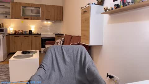 Snapshot of alexdavey chatting on November 16, 2025, 6:52 am online show from November 16, 2025, 6:52 am