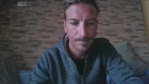 Snapshot of alexdelarge23 chatting on October 17, 2025, 8:39 am alexdelarge23 online show from October 17, 2025, 8:39 am