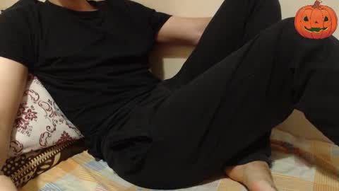 Snapshot of alexdelarge323 chatting on October 15, 2025, 11:32 am Alex online show from October 15, 2025, 11:32 am