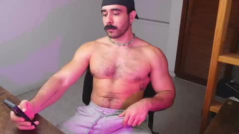 Snapshot of alexdimartino chatting on September 12, 2025, 12:33 am Alex Dimartino online show from September 12, 2025, 12:33 am