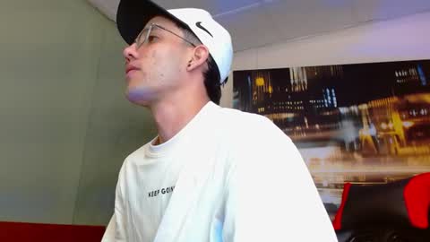 alexgiraldo__ online show from June 8, 2026, 9:15 pm