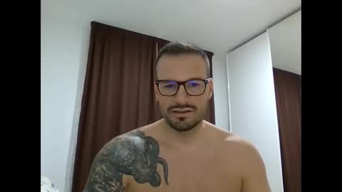 Snapshot of alexgrandi2024 chatting on February 28, 2025, 11:36 am rey ale84 online show from February 28, 2025, 11:36 am