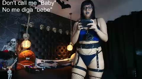 Snapshot of alexhoe_ chatting on June 12, 2026, 6:51 pm Alex online show from June 12, 2026, 6:51 pm