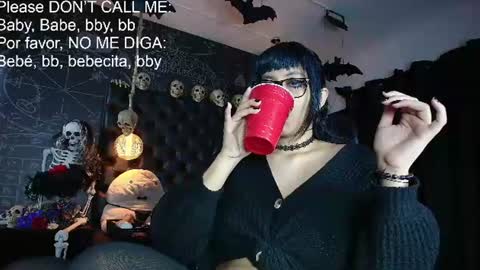 Snapshot of alexhoe_ chatting on July 19, 2026, 6:44 pm Alex online show from July 19, 2026, 6:44 pm