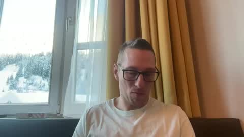 alexhunter4u online show from December 26, 2024, 9:11 am