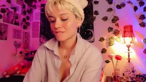 Snapshot of alexiafisher_ chatting on February 15, 2025, 2:11 pm Alex online show from February 15, 2025, 2:11 pm