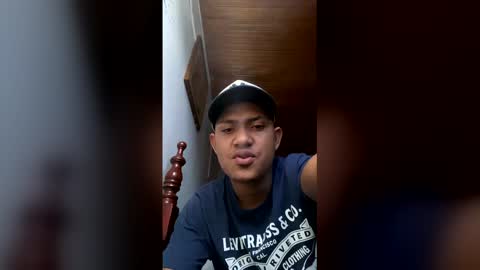 alexis1051815 online show from May 3, 2026, 10:38 pm