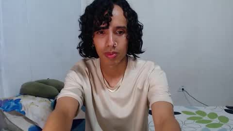 Snapshot of alexis21_ chatting on December 21, 2025, 8:21 am Alexis online show from December 21, 2025, 8:21 am