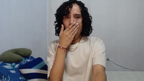 Snapshot of alexis21_ chatting on February 14, 2026, 9:28 am Alexis online show from February 14, 2026, 9:28 am