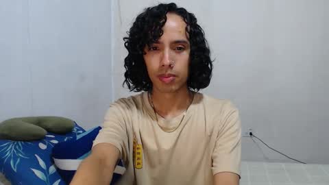 Snapshot of alexis21_ chatting on February 18, 2026, 11:06 am Alexis online show from February 18, 2026, 11:06 am