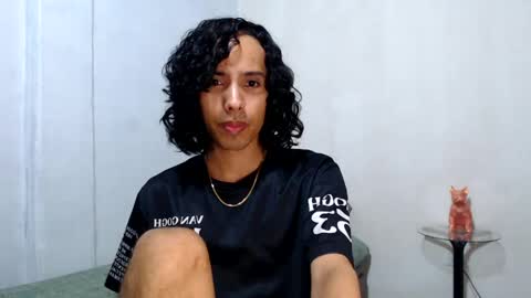 Snapshot of alexis21_ chatting on April 3, 2026, 9:07 am Alexis online show from April 3, 2026, 9:07 am