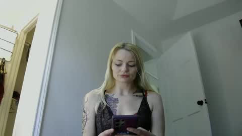 Snapshot of alexisafterdarkx chatting on June 20, 2026, 8:33 pm alexisafterdarkx online show from June 20, 2026, 8:33 pm