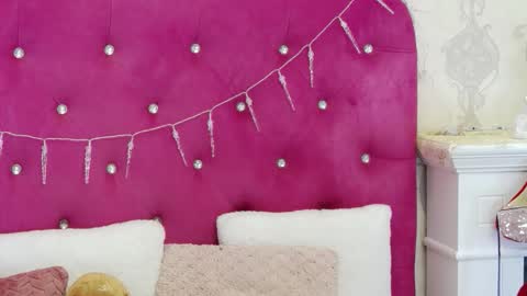 alexisdevine online show from December 5, 2025, 5:27 am