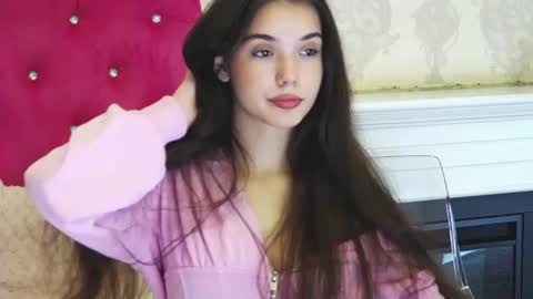 Snapshot of alexisdevine chatting on June 26, 2026, 4:39 am alexisdevine online show from June 26, 2026, 4:39 am
