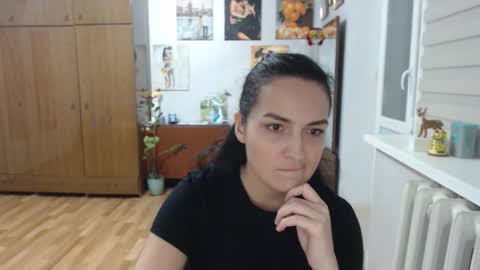 AlexisMillers online show from December 4, 2025, 11:35 pm