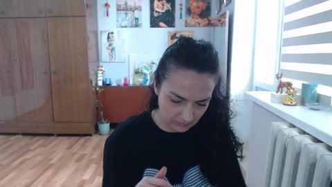 Snapshot of alexismillers chatting on May 14, 2026, 10:44 am AlexisMillers online show from May 14, 2026, 10:44 am