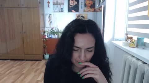 Snapshot of alexismillers chatting on June 3, 2026, 2:33 pm AlexisMillers online show from June 3, 2026, 2:33 pm