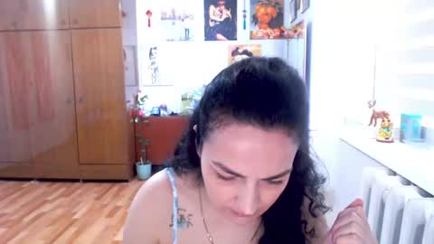 Snapshot of alexismillers chatting on June 14, 2026, 8:49 am AlexisMillers online show from June 14, 2026, 8:49 am