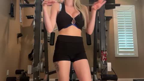 alexispaige06 online show from August 4, 2026, 8:22 pm