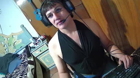 alexiss699 online show from December 22, 2024, 2:49 am