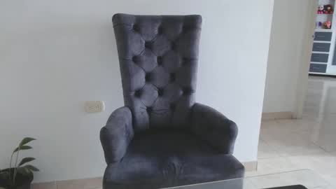 Snapshot of alexmaximuss chatting on December 21, 2024, 5:18 pm Maximuss online show from December 21, 2024, 5:18 pm