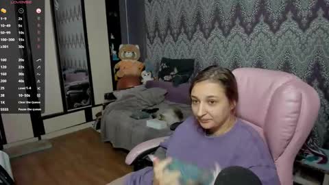 Snapshot of alexracc00n chatting on February 1, 2025, 5:16 pm Alex online show from February 1, 2025, 5:16 pm