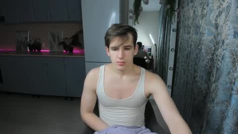 Snapshot of alexs_771 chatting on January 21, 2025, 12:50 pm Dennis online show from January 21, 2025, 12:50 pm