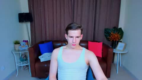 Snapshot of alexs_771 chatting on February 25, 2025, 12:45 pm Dennis online show from February 25, 2025, 12:45 pm