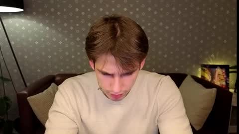 Snapshot of alexs_771 chatting on October 16, 2025, 12:17 pm Dennis online show from October 16, 2025, 12:17 pm