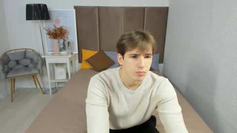 Snapshot of alexs_771 chatting on November 24, 2025, 8:36 am Dennis online show from November 24, 2025, 8:36 am