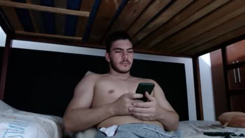 alexsb1998 online show from February 8, 2025, 6:22 am