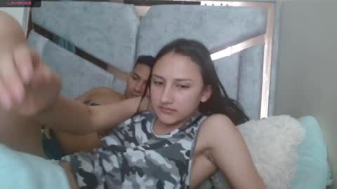 alex y luisa online show from February 10, 2025, 5:19 pm