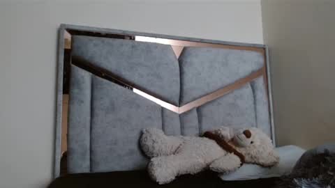 alex y luisa online show from March 6, 2025, 3:13 pm