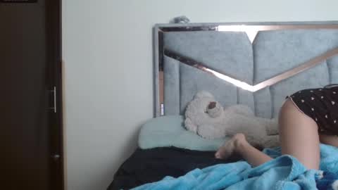 alex y luisa online show from December 2, 2025, 2:45 pm