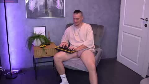 Alex online show from July 22, 2026, 5:43 am