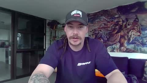 Alex online show from October 18, 2025, 3:20 am