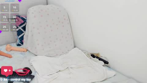 alexandra zyla suleyman  online show from January 25, 2025, 2:37 am